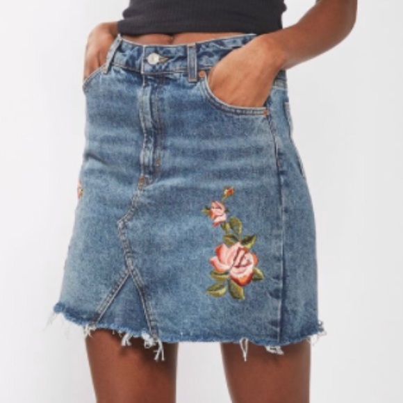 Topshop Embellished Denim Skirt - Picture 4 of 4